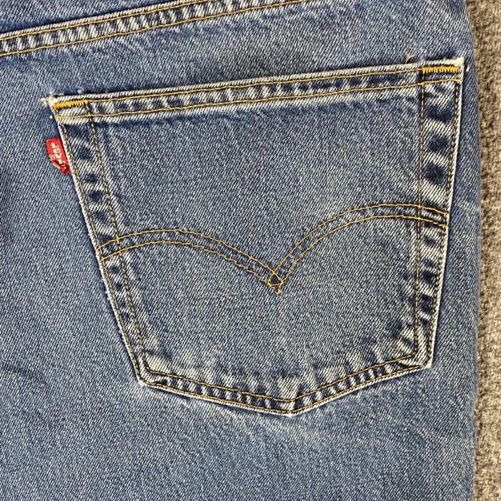 Vintage Levis 550 Relaxed Fit Jeans Mens 40x32 Blue Denim Tapered Leg 90s‎ y2k